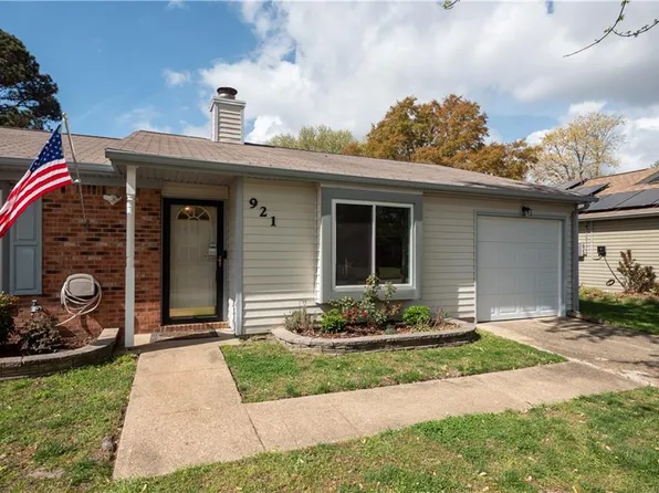 921 Scarlet Oak Ct N, Chesapeake, VA 23320