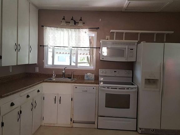 5th image of 3328 Granada Ave