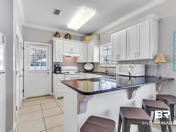 2nd image of 4324B Lindsey Ln #4324B