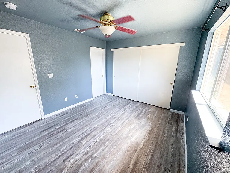 4108 Oak Ct — Photo 16