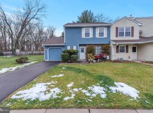 12 Covington Ct, Bordentown, NJ 08505