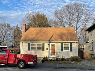 39 Winthrop St, Lynn, MA 01904