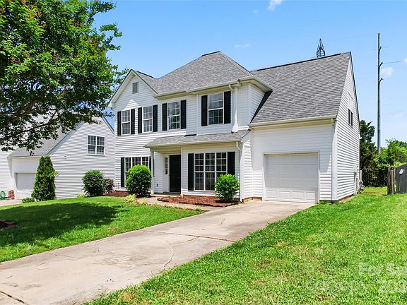 3rd image of 10933 Kempsford Dr