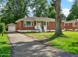 5506 Shorewood Dr, Louisville, KY 40214