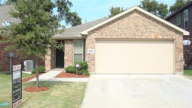 1st image of 1221 Briarwood Dr