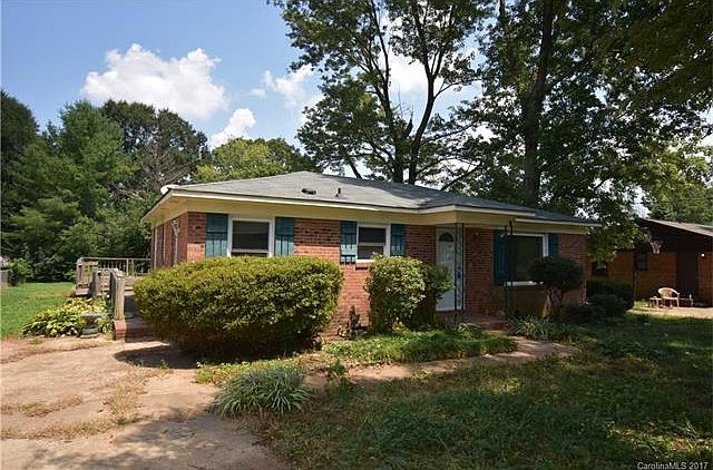 1st image of 107 Greentree Dr