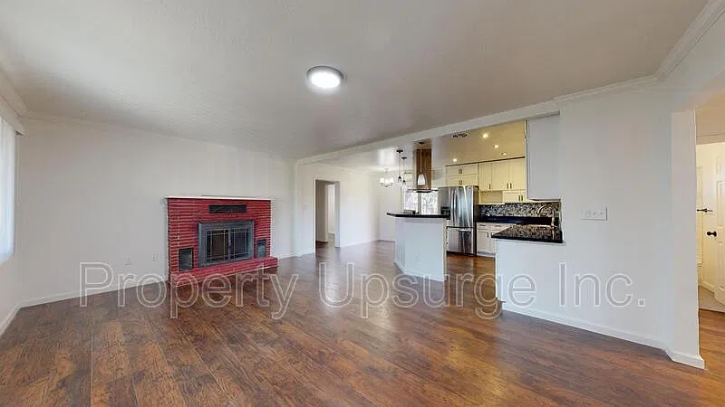 3 bed, 1.0 bath, 1200 sqft, $1,795 — Photo 4