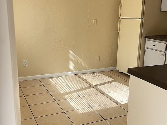 3rd image of 775 15th Ave S