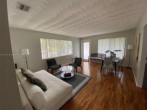 2nd image of 323 NE 114th St Unit 323