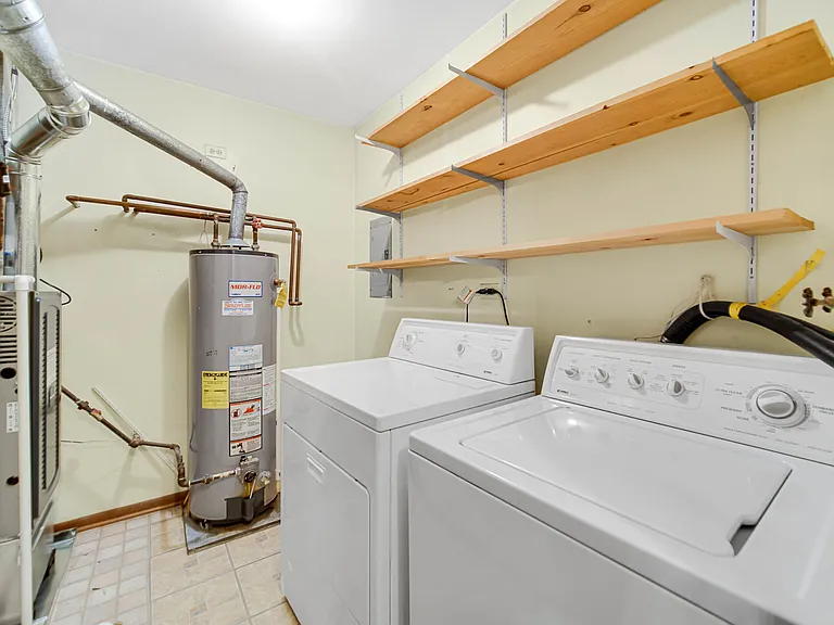 7000 Newport Dr #204 — Photo 17
