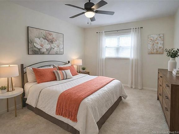 4th image of 23 Centennial Ave W