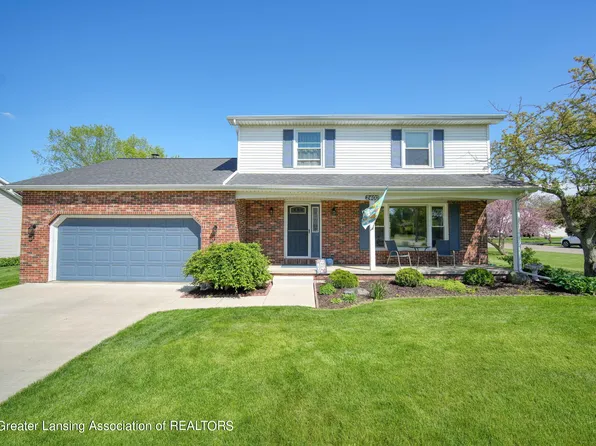 2400 Briarhill Dr, Lansing, MI 48917
