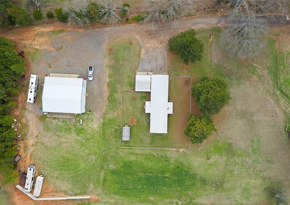 1st image of 3025 County Road 4325