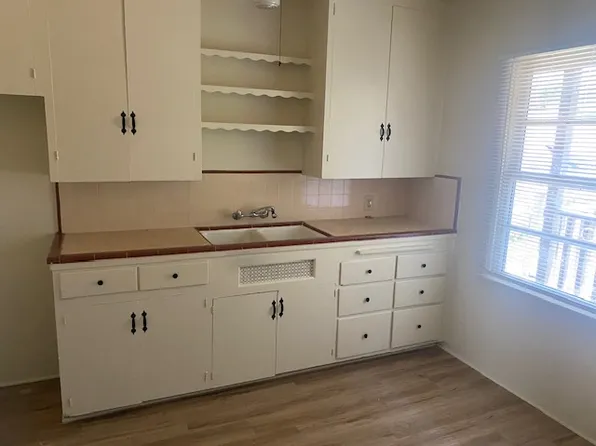 385 E Kingsley Ave APT A, Pomona, CA 91767