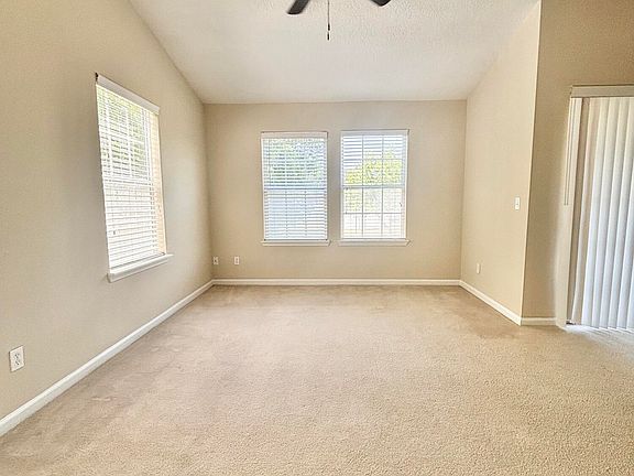 2nd image of 575 OAKLEAF PLANTATION Parkway #412