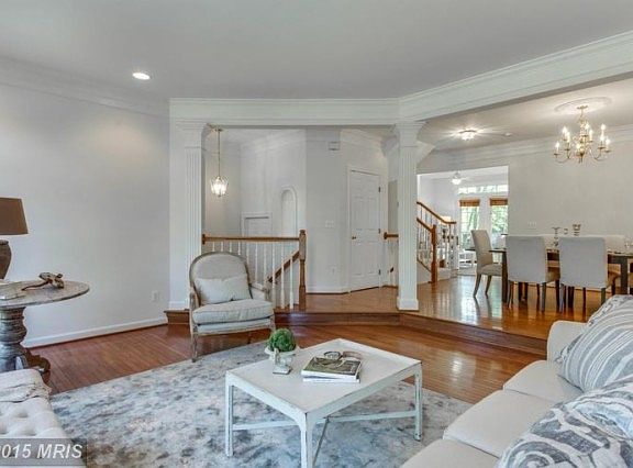 5th image of 9923 Trosby Ct