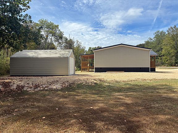 2nd image of 524 Piney Creek Rd