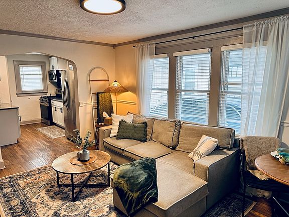 2nd image of 5131 Primrose Ave