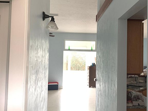 5th image of 2545 NW 93rd St