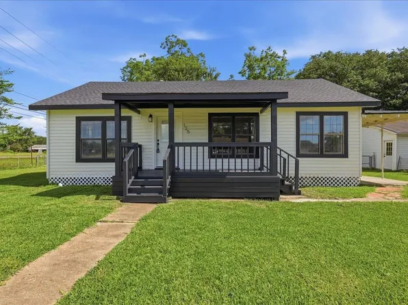 125 E Crosby St, Sour Lake, TX 77659