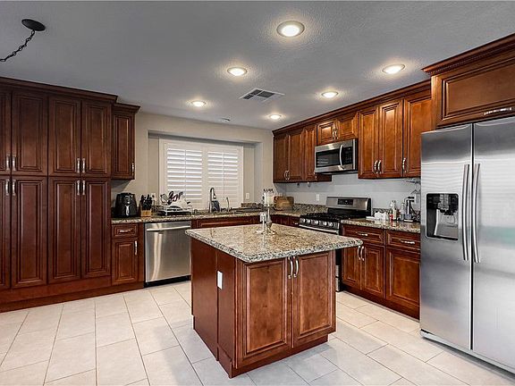 4th image of 1641 Mexican Poppy St