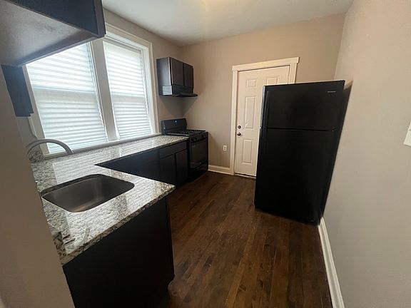5th image of 8123 S Maryland Ave #3N