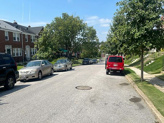 4th image of 1520 Upshire Rd