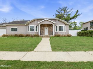 1524 Redondo Ln, Lakewood, NJ 08701