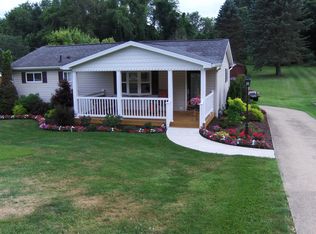 39 Blair Rd, Eighty Four, PA 15330