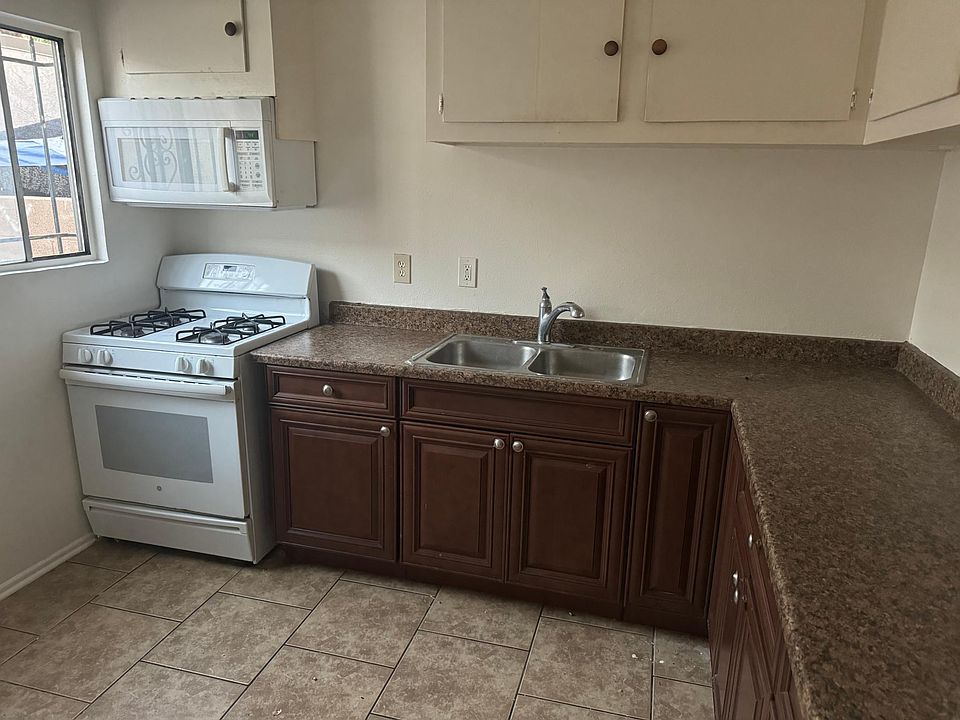 2nd image of 25180 E 5th St #165
