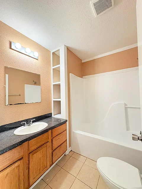 Country Place Apts - 31 — Photo 4