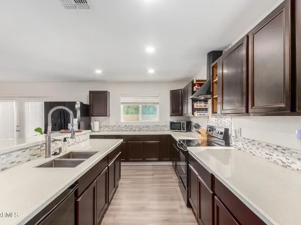 321 E MELODY Drive, Gilbert, AZ 85234