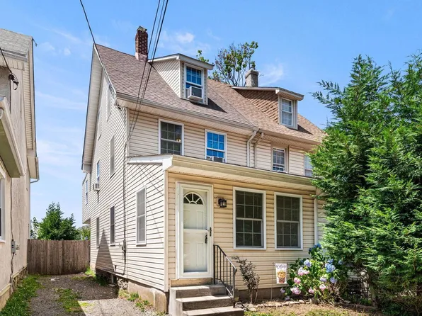 104 Garrett Ave, Bryn Mawr, PA 19010