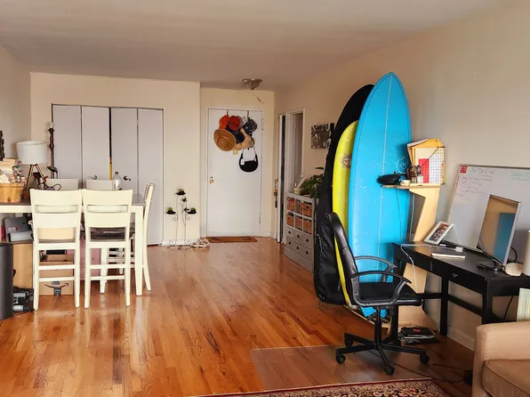 (undisclosed Address), Long Beach, NY 11561