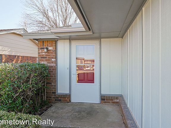 2nd image of 1206 SW 77th Ter