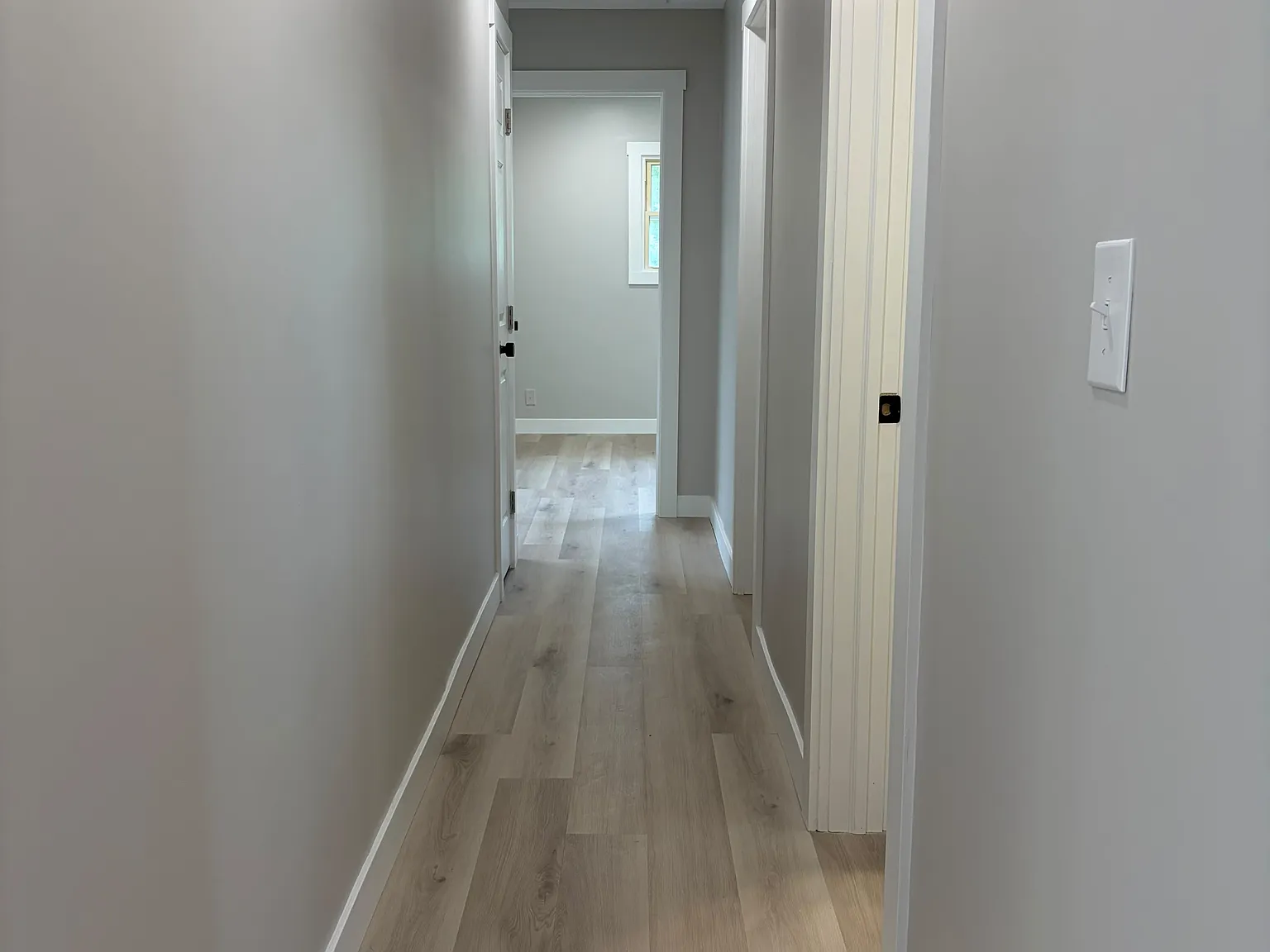 2 bed, 1050 sqft, $1,599 — Photo 4
