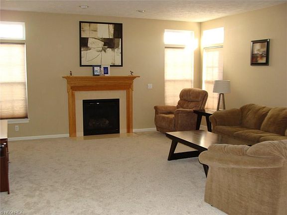 4th image of 4970 Treeline Dr