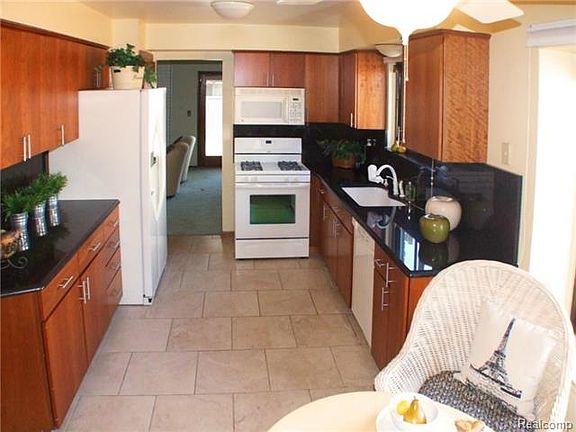 5th image of 37887 Streamview Dr