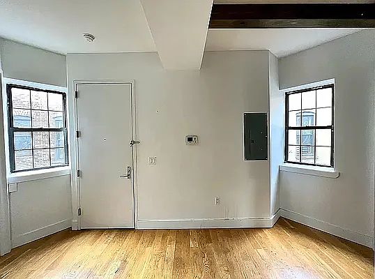 5th image of 279 Halsey St #3F