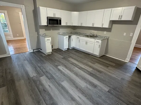 1235 State St #2, New Haven, CT 06511