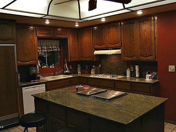 Granite, SubZero R, Gas cktp