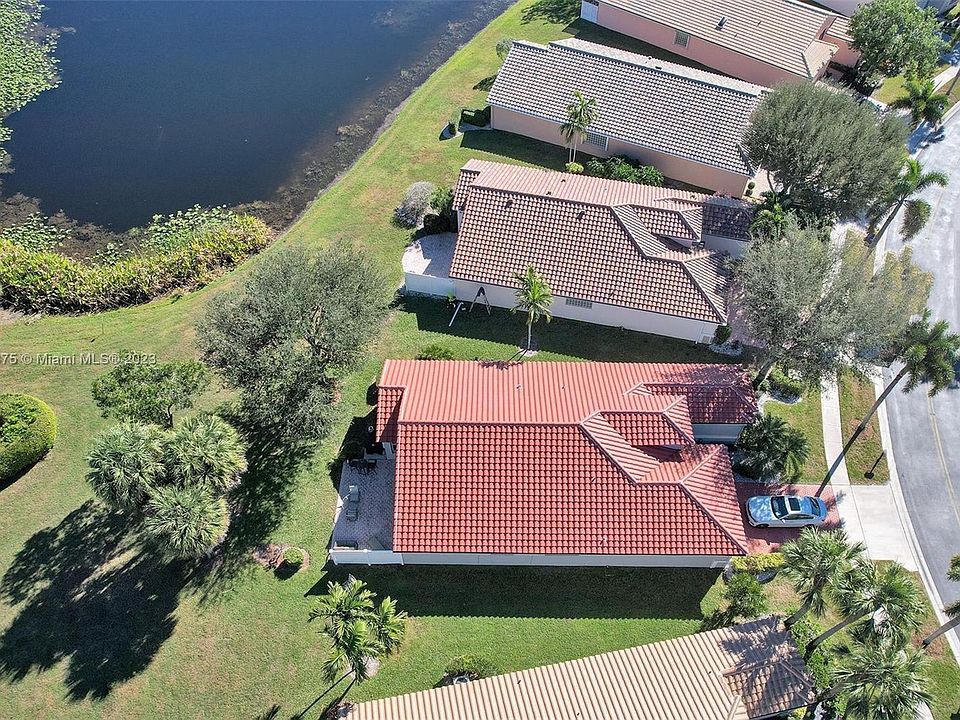 1st image of 12724 Coral Lakes Dr
