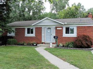 12417 Kent Dr, Sterling Heights, MI 48312