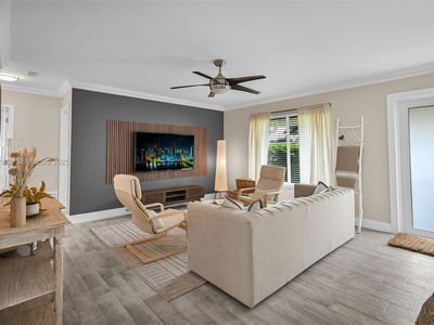 4851 NE 13th Ave, Oakland Park, FL, 33334