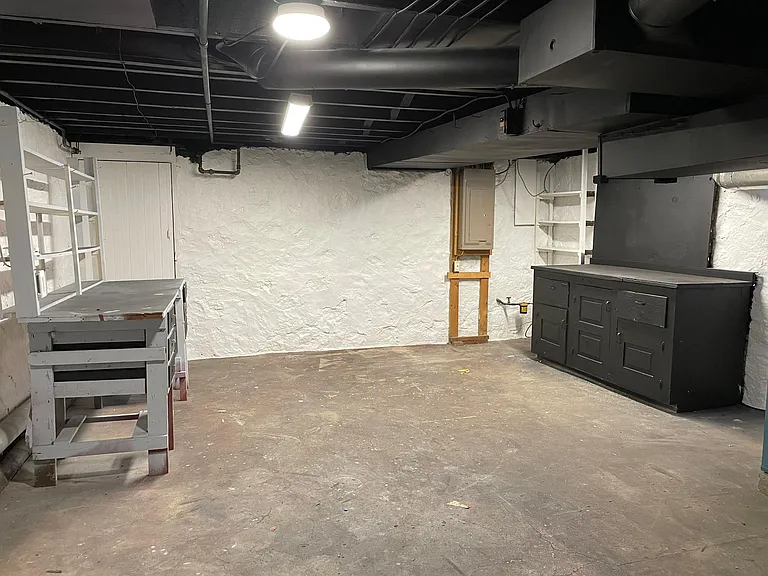 Extra work space for hobbies in the basement