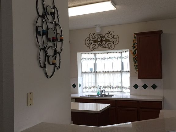 3rd image of 1616 Chester Dr