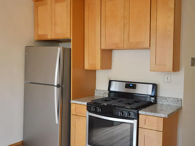 852 W Waveland Ave #3 — Photo 2