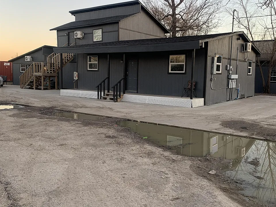 8730 Knute St
