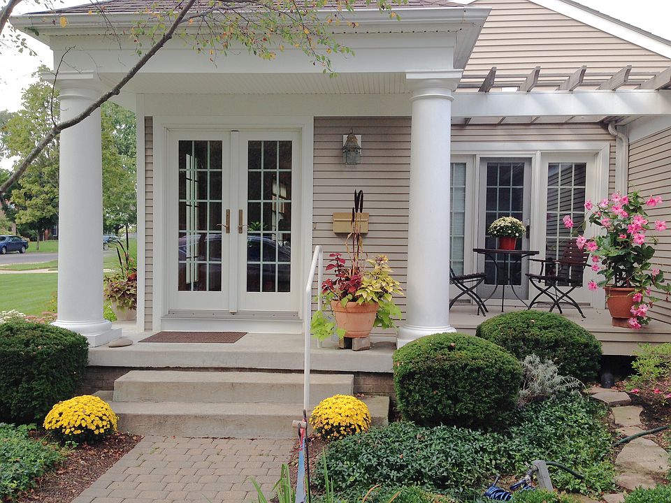 1st image of 719 Larchlea Dr