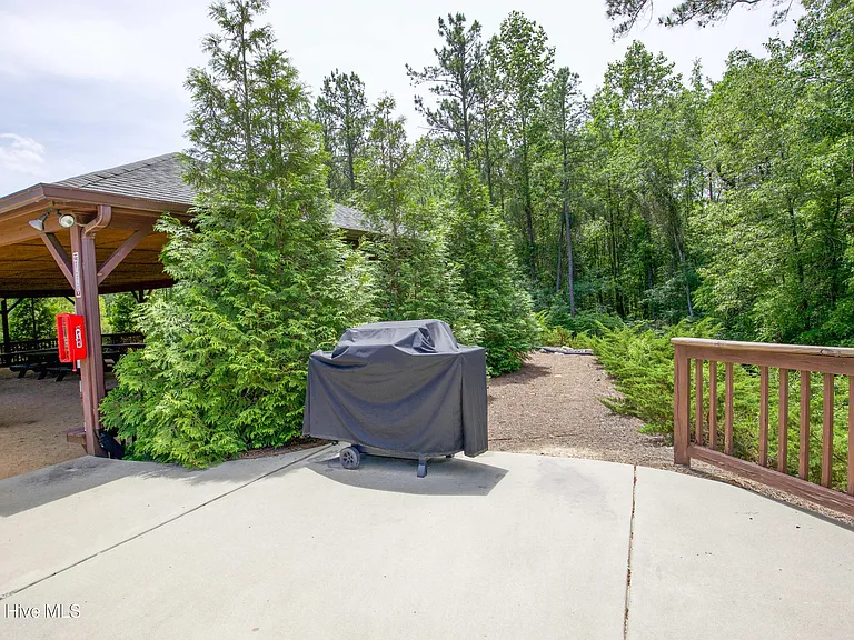 88 Kensington Dr — Photo 56